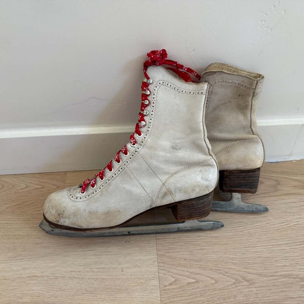VINTAGE CANADIAN FLYER Figure Skating Womens Ice Skates Springfield Sz. 9 1/3